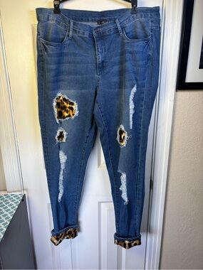 Blue Distressed Women's Jeans with Leopard Patch size 18
